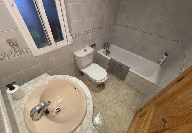 Apartment in La Herradura - Sunny 3 bed apartment only 7 minute walk from beach Apartment in La Herradura - Sunny 3 bed apartment only 7 minute walk from beach