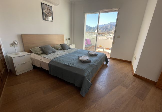 Apartment in La Herradura - Sunny 3 bed apartment only 7 minute walk from beach Apartment in La Herradura - Sunny 3 bed apartment only 7 minute walk from beach