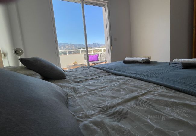 Apartment in La Herradura - Sunny 3 bed apartment only 7 minute walk from beach Apartment in La Herradura - Sunny 3 bed apartment only 7 minute walk from beach