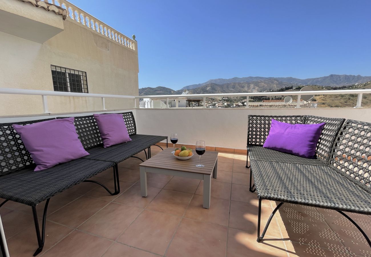 Apartment in La Herradura - Sunny 3 bed apartment only 7 minute walk from beach