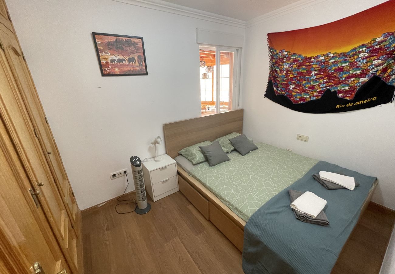 Apartment in La Herradura - Sunny 3 bed apartment only 7 minute walk from beach