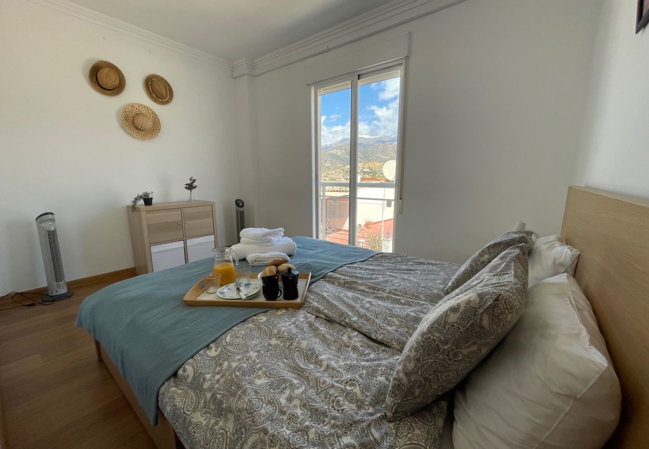Apartment in La Herradura - Sunny 3 bed apartment only 7 minute walk from beach