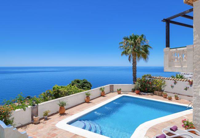 Villa/Dettached house in La Herradura - Beautiful 3 bedroom Villa