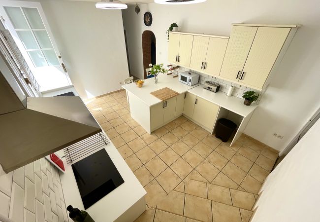 Villa in La Herradura - Fab 4 bed villa in the heart of the village Villa in La Herradura - Fab 4 bed villa in the heart of the village