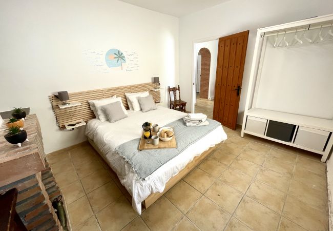 Villa in La Herradura - Fab 4 bed villa in the heart of the village Villa in La Herradura - Fab 4 bed villa in the heart of the village