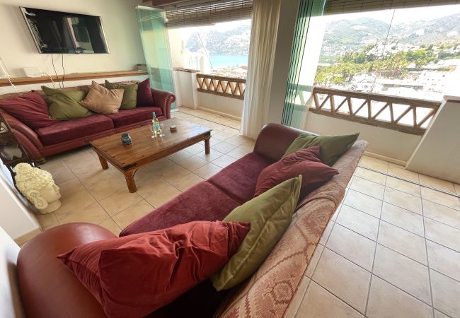 Villa in La Herradura - Fab 4 bed villa in the heart of the village Villa in La Herradura - Fab 4 bed villa in the heart of the village