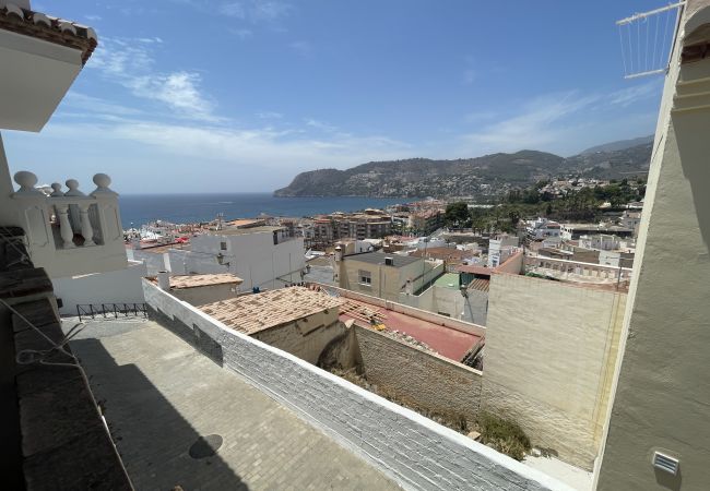 Villa in La Herradura - Fab 4 bed villa in the heart of the village Villa in La Herradura - Fab 4 bed villa in the heart of the village