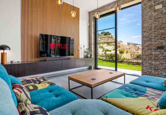 Villa in La Herradura - Stunning 4 bed villa with private pool and views Villa in La Herradura - Stunning 4 bed villa with private pool and views