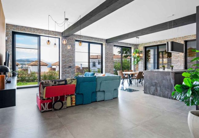 Villa in La Herradura - Stunning 4 bed villa with private pool and views Villa in La Herradura - Stunning 4 bed villa with private pool and views