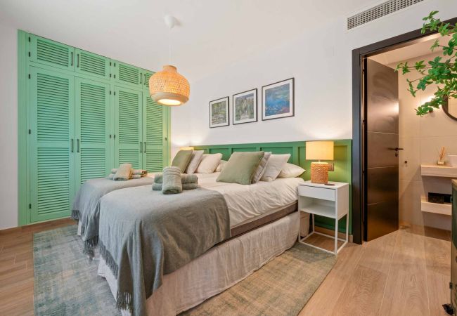 Villa in La Herradura - Stunning 4 bed villa with private pool and views Villa in La Herradura - Stunning 4 bed villa with private pool and views