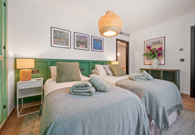 Villa in La Herradura - Stunning 4 bed villa with private pool and views Villa in La Herradura - Stunning 4 bed villa with private pool and views