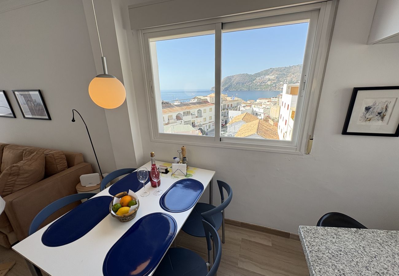 Apartment in La Herradura - Lovely 2 bed apartment within walking distance to the beach and town