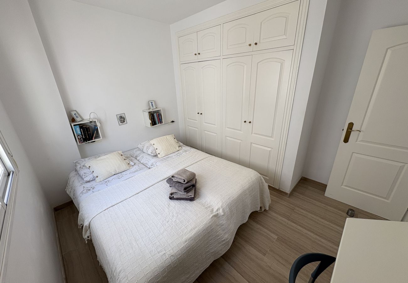 Apartment in La Herradura - Lovely 2 bed apartment within walking distance to the beach and town