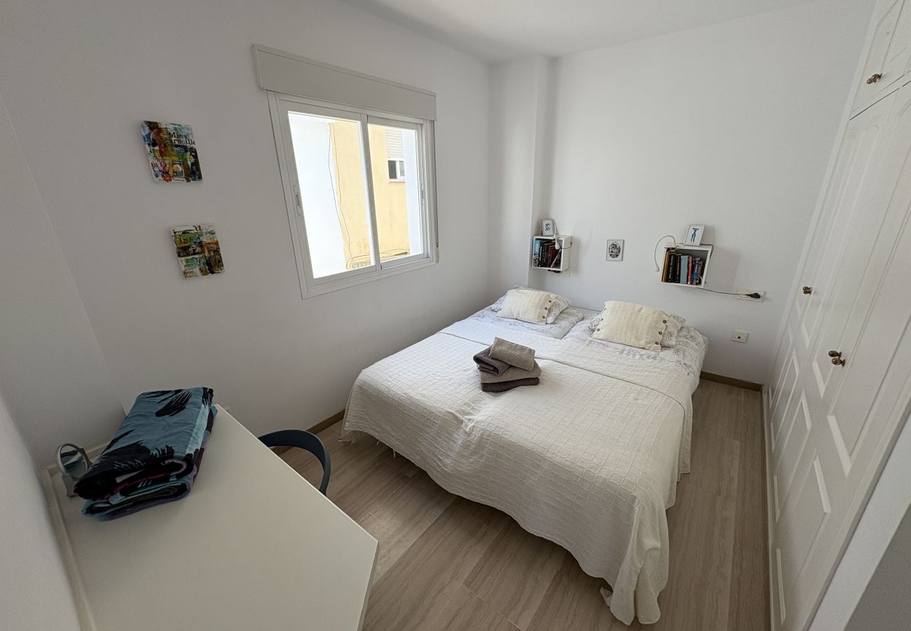 Apartment in La Herradura - Lovely 2 bed apartment within walking distance to the beach and town