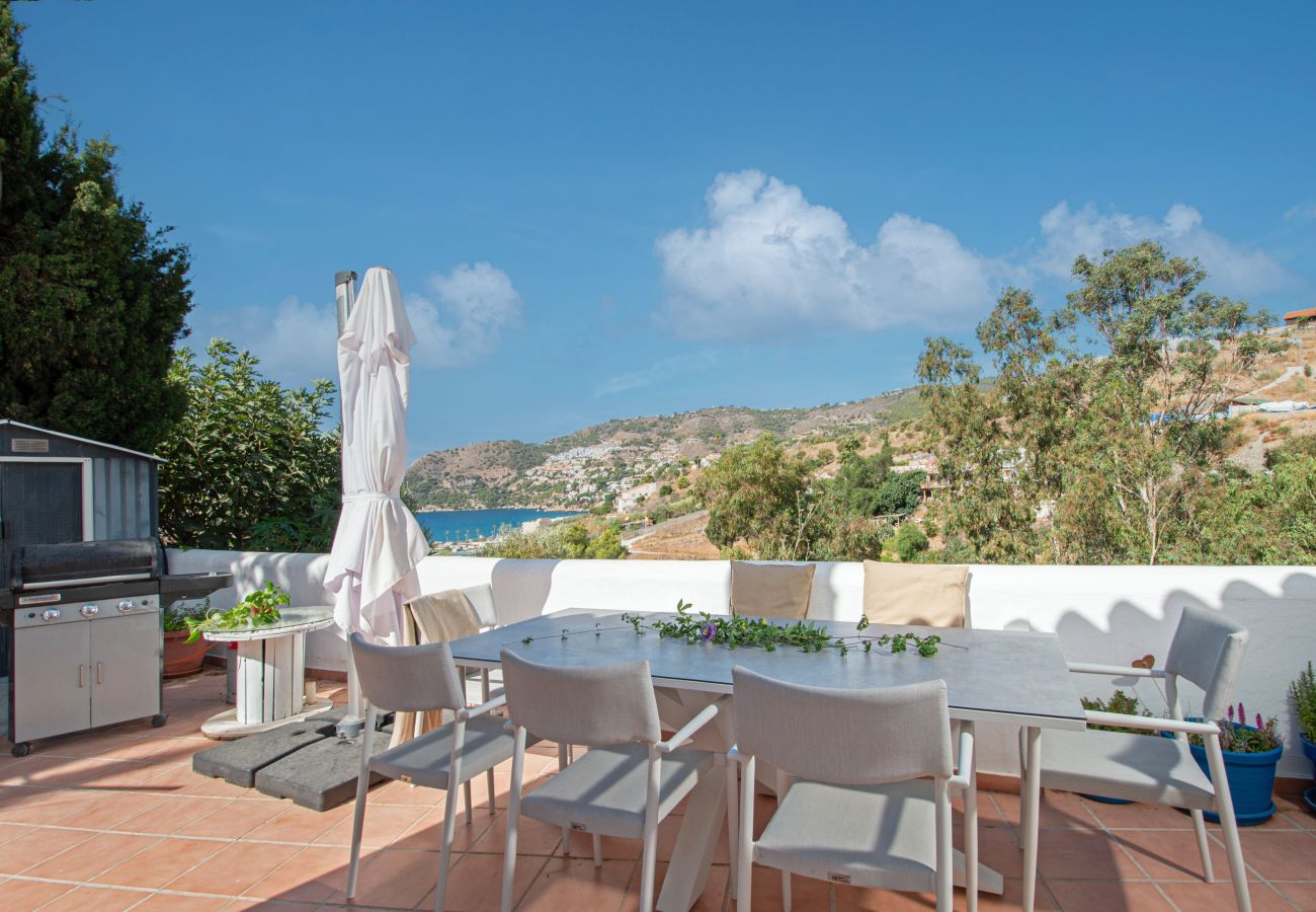 Villa/Dettached house in La Herradura - Casa San Nicolas