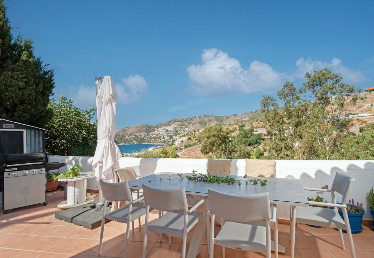 Villa/Dettached house in La Herradura - Casa San Nicolas