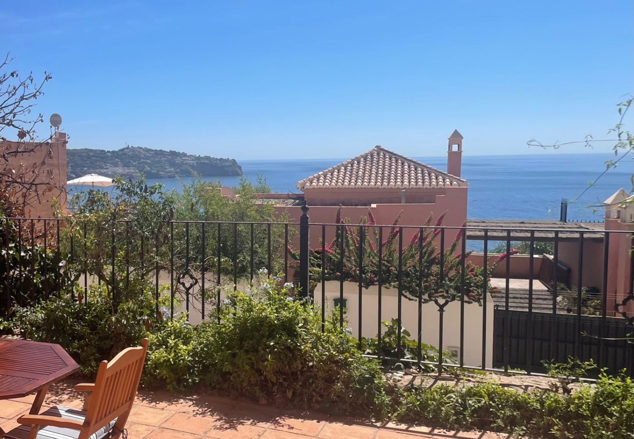 House in La Herradura - Lovely Four Bedroom Townhouse with great Sea Views