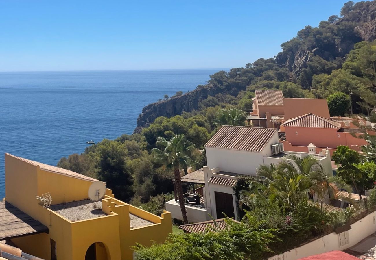 House in La Herradura - Lovely Four Bedroom Townhouse with great Sea Views