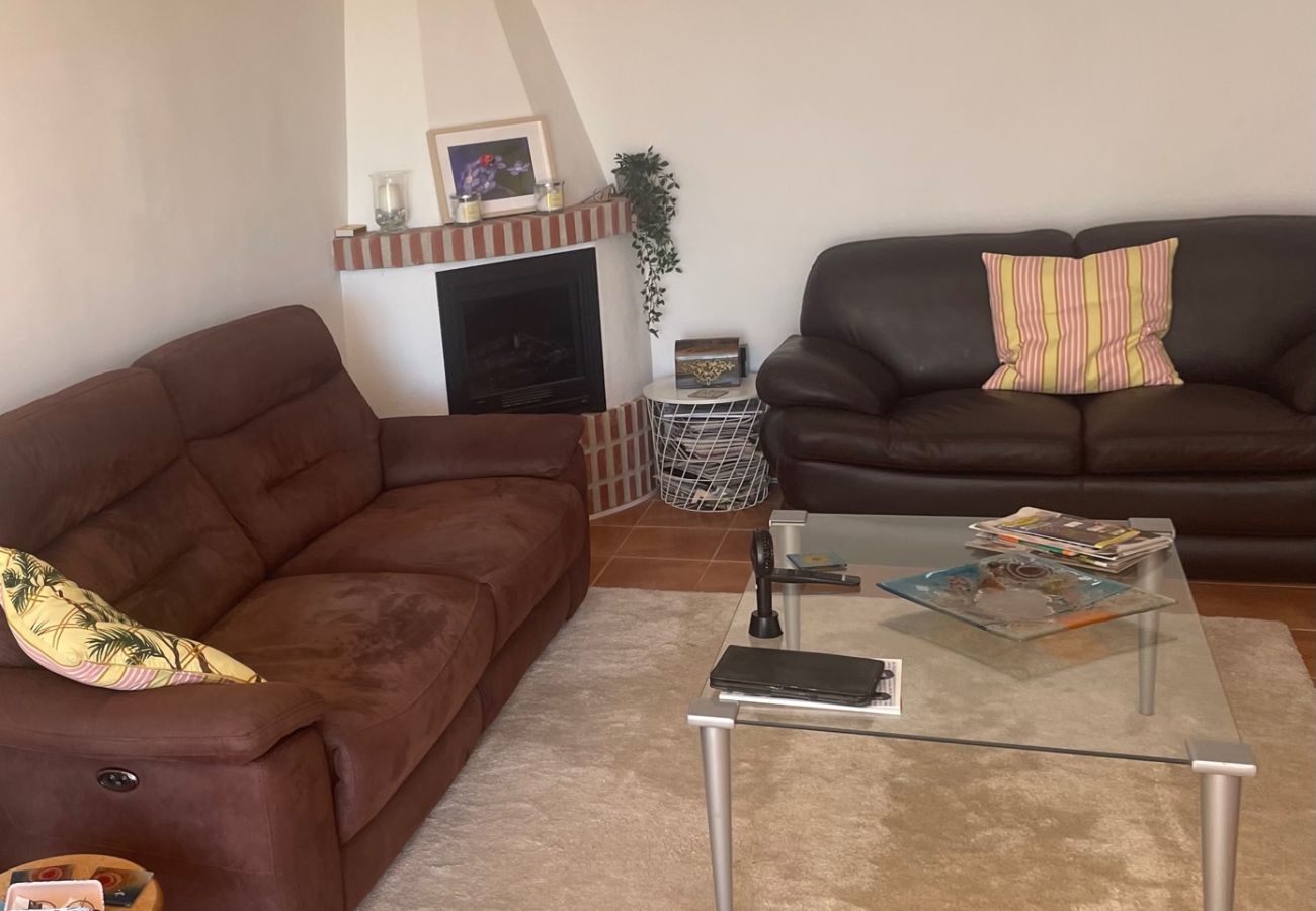 House in La Herradura - Lovely Four Bedroom Townhouse with great Sea Views