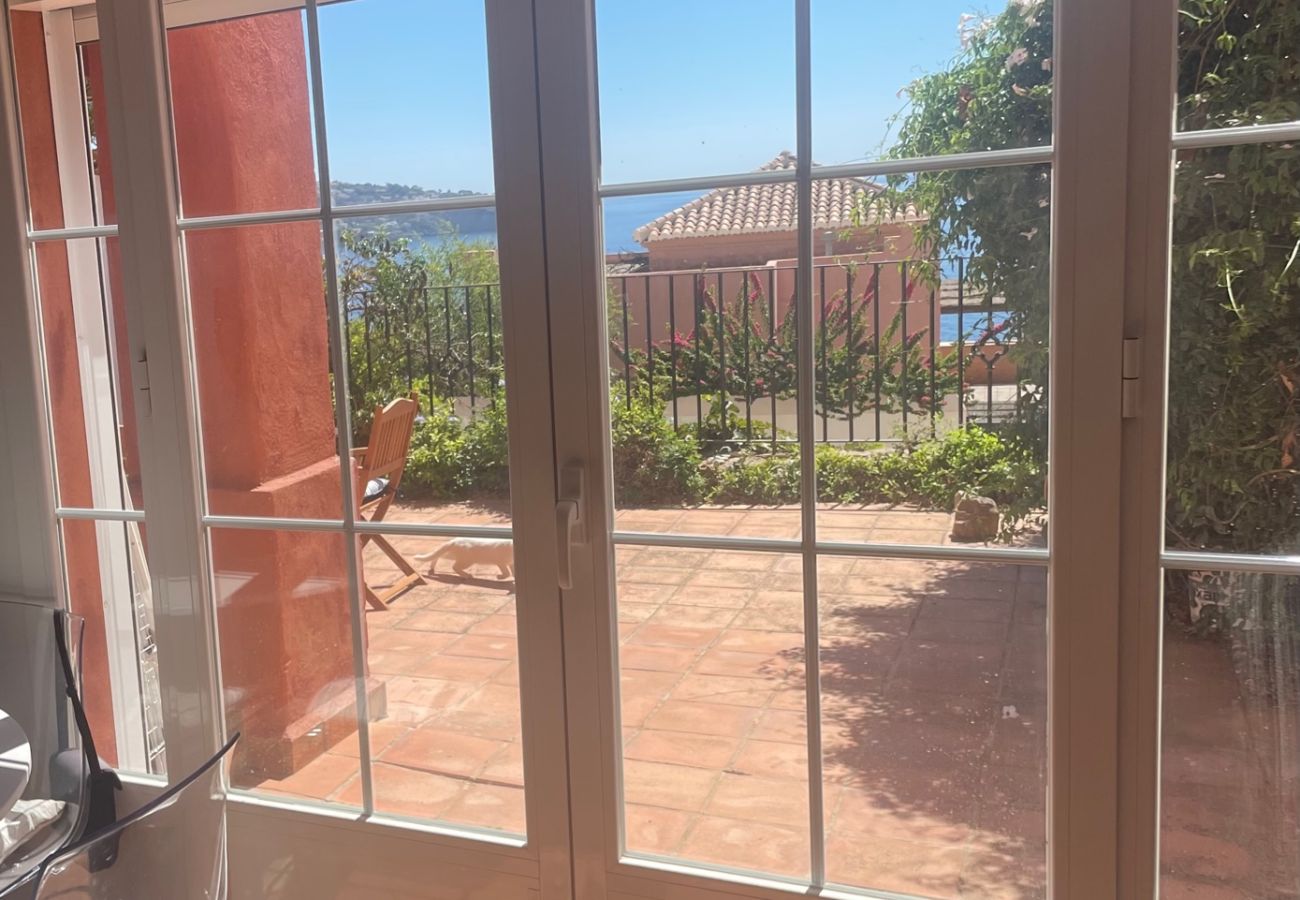 House in La Herradura - Lovely Four Bedroom Townhouse with great Sea Views